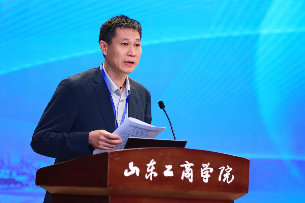 说明: 1